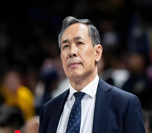 黄蜂坚守主,大乐透期号,专家质合推,博天堂,彩票平台,彩票投注,专业分析,在线购彩